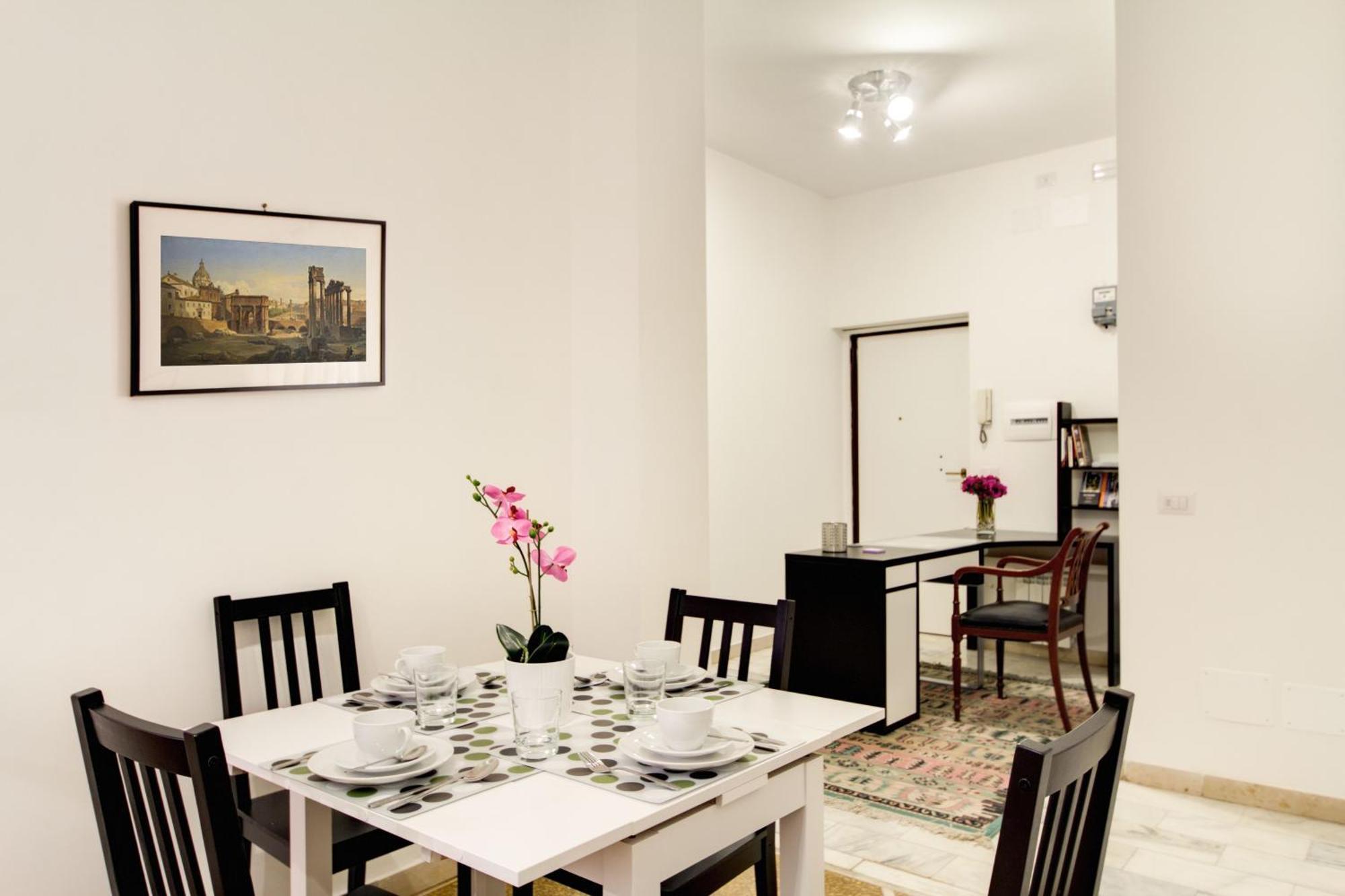 Vatican Suites Happy Holidays — Photos 2